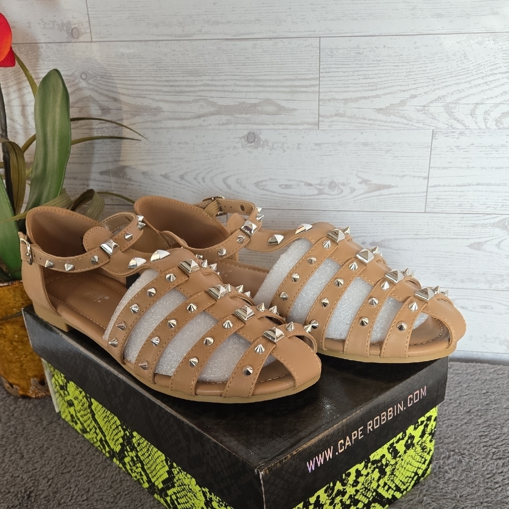 Cape Robbin Nude/Tan Studded Gladiator Sandals Sz9